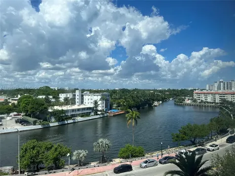 2401 Collins Avenue Miami Beach FL 33140