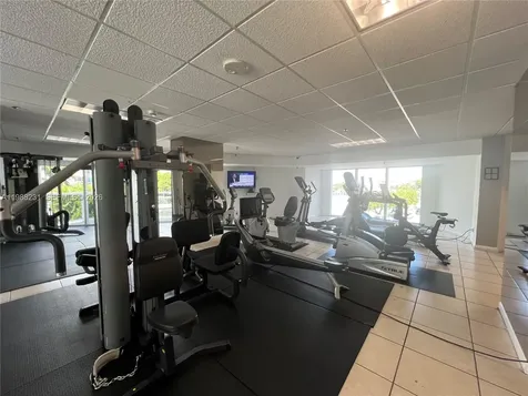 2401 Collins Avenue Miami Beach FL 33140