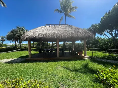 2401 Collins Avenue Miami Beach FL 33140