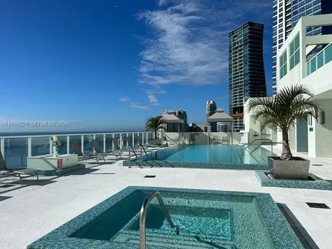 218 SE 14th Street Miami FL 33131