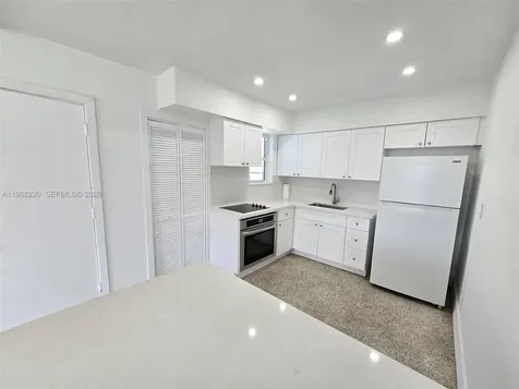 3245 SW 88th Court Miami FL 33165