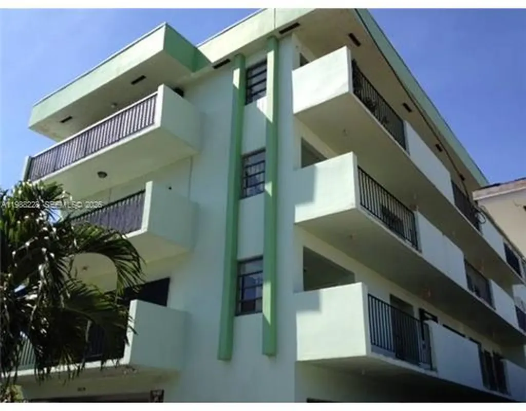 7626 Byron Avenue Miami Beach FL 33141