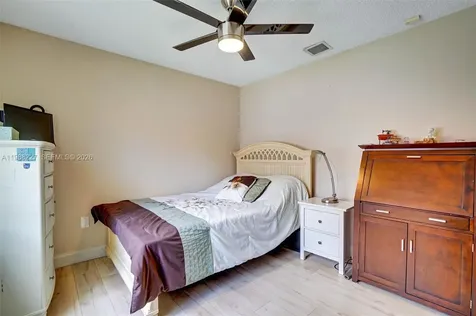 20401 SW 1st Street Pembroke Pines FL 33029