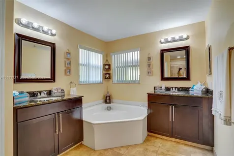 20401 SW 1st Street Pembroke Pines FL 33029