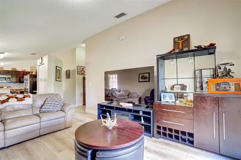 20401 SW 1st Street Pembroke Pines FL 33029