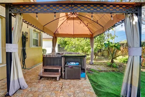 20401 SW 1st Street Pembroke Pines FL 33029