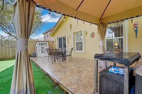 20401 SW 1st Street Pembroke Pines FL 33029