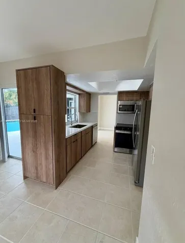 3699 NW 17 Way Oakland Park FL 33309
