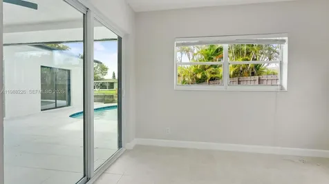 3699 NW 17 Way Oakland Park FL 33309