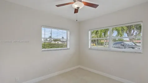 3699 NW 17 Way Oakland Park FL 33309