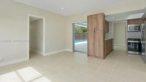 3699 NW 17 Way Oakland Park FL 33309