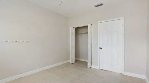 3699 NW 17 Way Oakland Park FL 33309