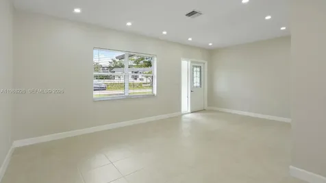 3699 NW 17 Way Oakland Park FL 33309