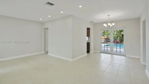 3699 NW 17 Way Oakland Park FL 33309