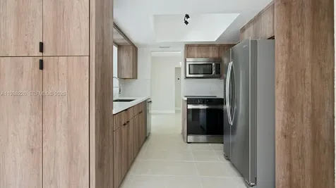 3699 NW 17 Way Oakland Park FL 33309