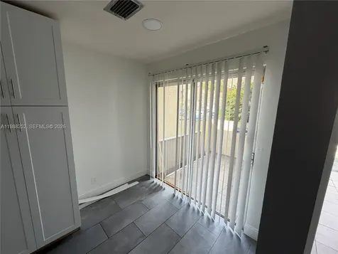 853 NW 81st Terrace Plantation FL 33324