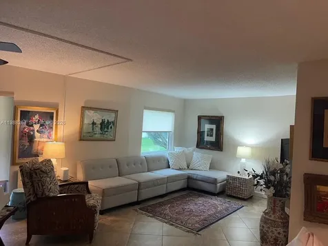 281 S Hollybrook Drive Pembroke Pines FL 33025