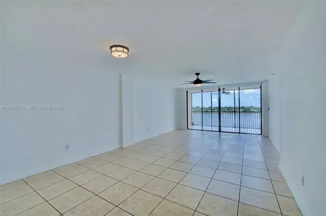 20850 San Simeon Way Miami FL 33179