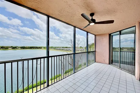 20850 San Simeon Way Miami FL 33179