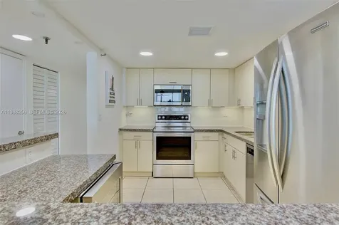 20850 San Simeon Way Miami FL 33179