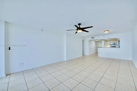 20850 San Simeon Way Miami FL 33179