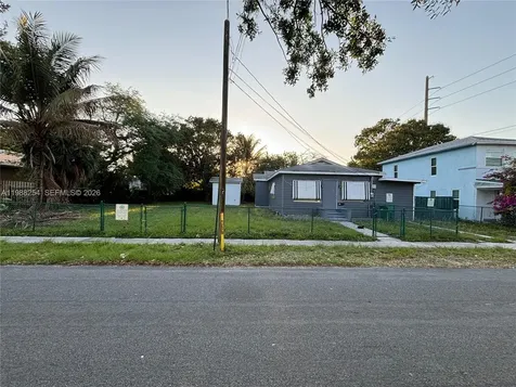 214 SW 1st Avenue Dania Beach FL 33004