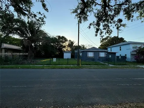 214 SW 1st Avenue Dania Beach FL 33004
