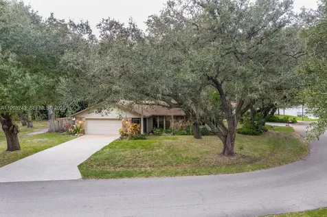 1625 Sunkist Way Fort Myers FL 33905