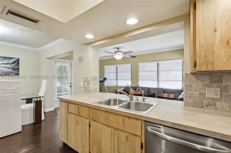 1625 Sunkist Way Fort Myers FL 33905