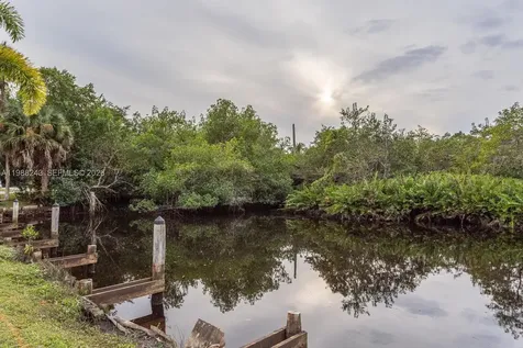 1625 Sunkist Way Fort Myers FL 33905