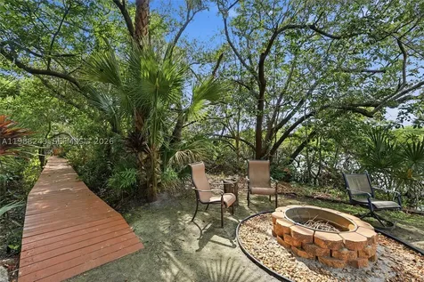 1625 Sunkist Way Fort Myers FL 33905