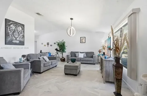 3270 Deer Lick Court Kissimmee FL 34746