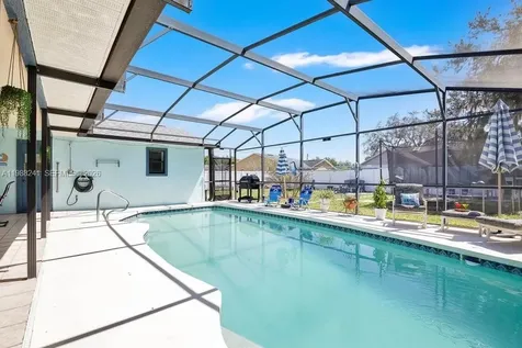 3270 Deer Lick Court Kissimmee FL 34746