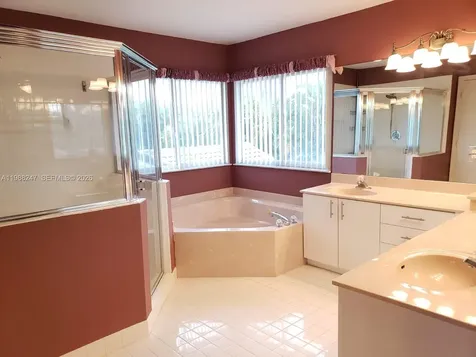 1582 NW 182nd Way Pembroke Pines FL 33029