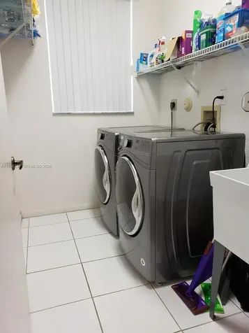 1582 NW 182nd Way Pembroke Pines FL 33029