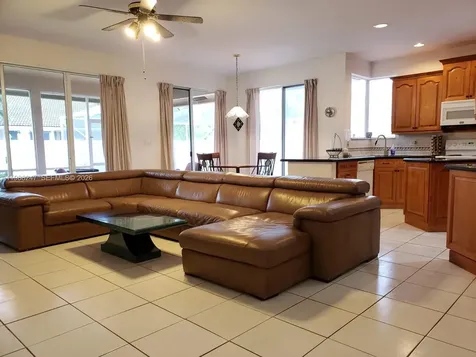 1582 NW 182nd Way Pembroke Pines FL 33029