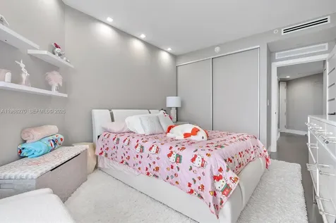 6365 Collins Avenue Miami Beach FL 33141
