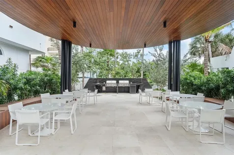 6365 Collins Avenue Miami Beach FL 33141