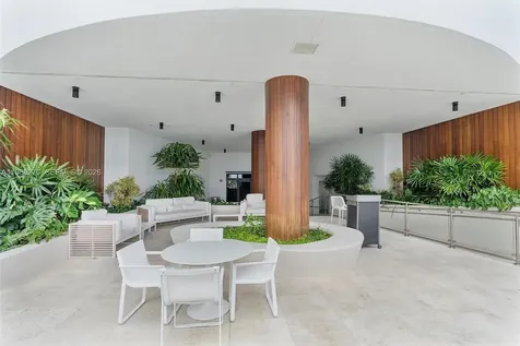 6365 Collins Avenue Miami Beach FL 33141