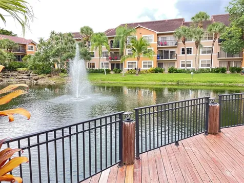 8871 Wiles Road Coral Springs FL 33067