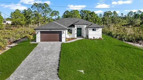 641 Camilla Lehigh Acres FL 33974