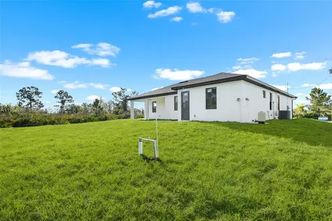 641 Camilla Lehigh Acres FL 33974
