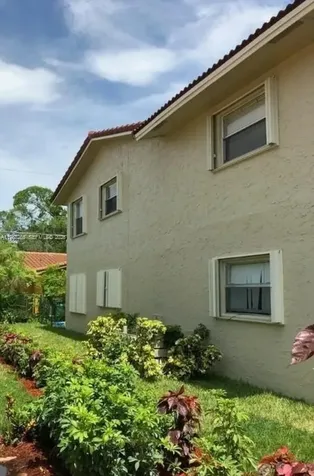 4103 Riverside Drive Coral Springs FL 33065