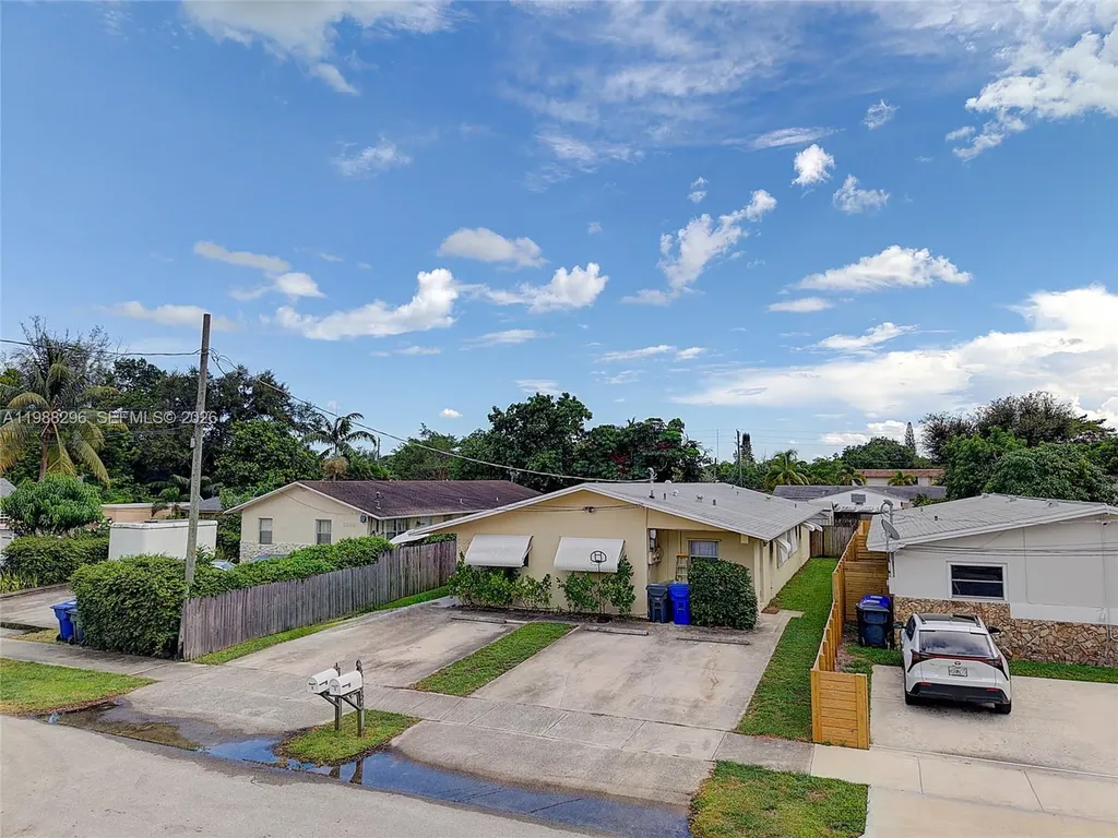 5850 Lincoln Street Hollywood FL 33021