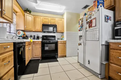 5850 Lincoln Street Hollywood FL 33021