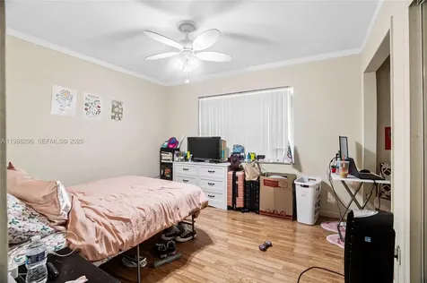 5850 Lincoln Street Hollywood FL 33021