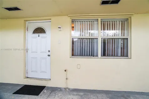 5850 Lincoln Street Hollywood FL 33021