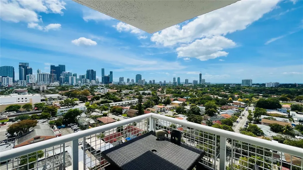 900 SW 8th Street Miami FL 33130