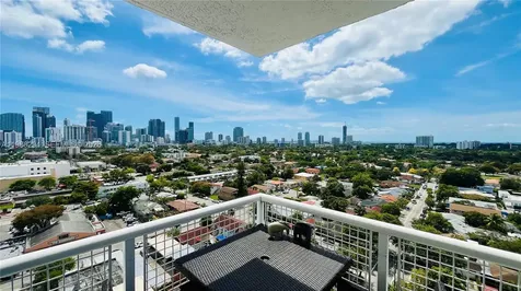 900 SW 8th Street Miami FL 33130