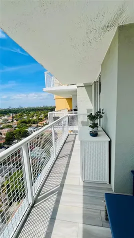 900 SW 8th Street Miami FL 33130